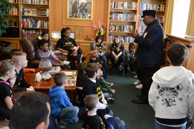 Students support Fisher House